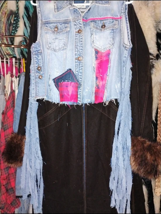 Upcycled Denim Vest with Pink Tie-Dye Peace Patch And Long Fringe Sides. - Picture 5 of 5